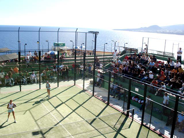 Odoo • Image and Text